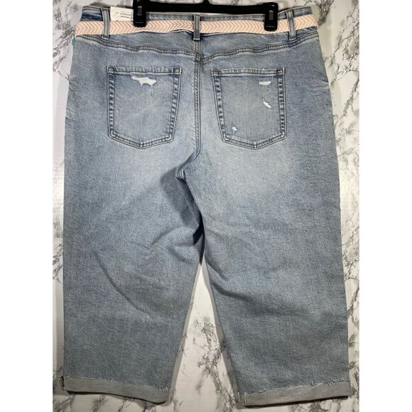M Jeans by Maurices Womens Mid Rise 21" Straight Crop Jeans Size 18W OriginalFit - Picture 2 of 5